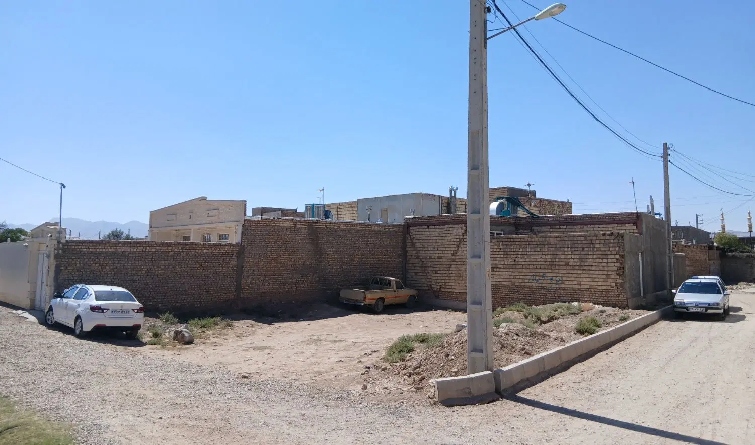 زمین مسکونی