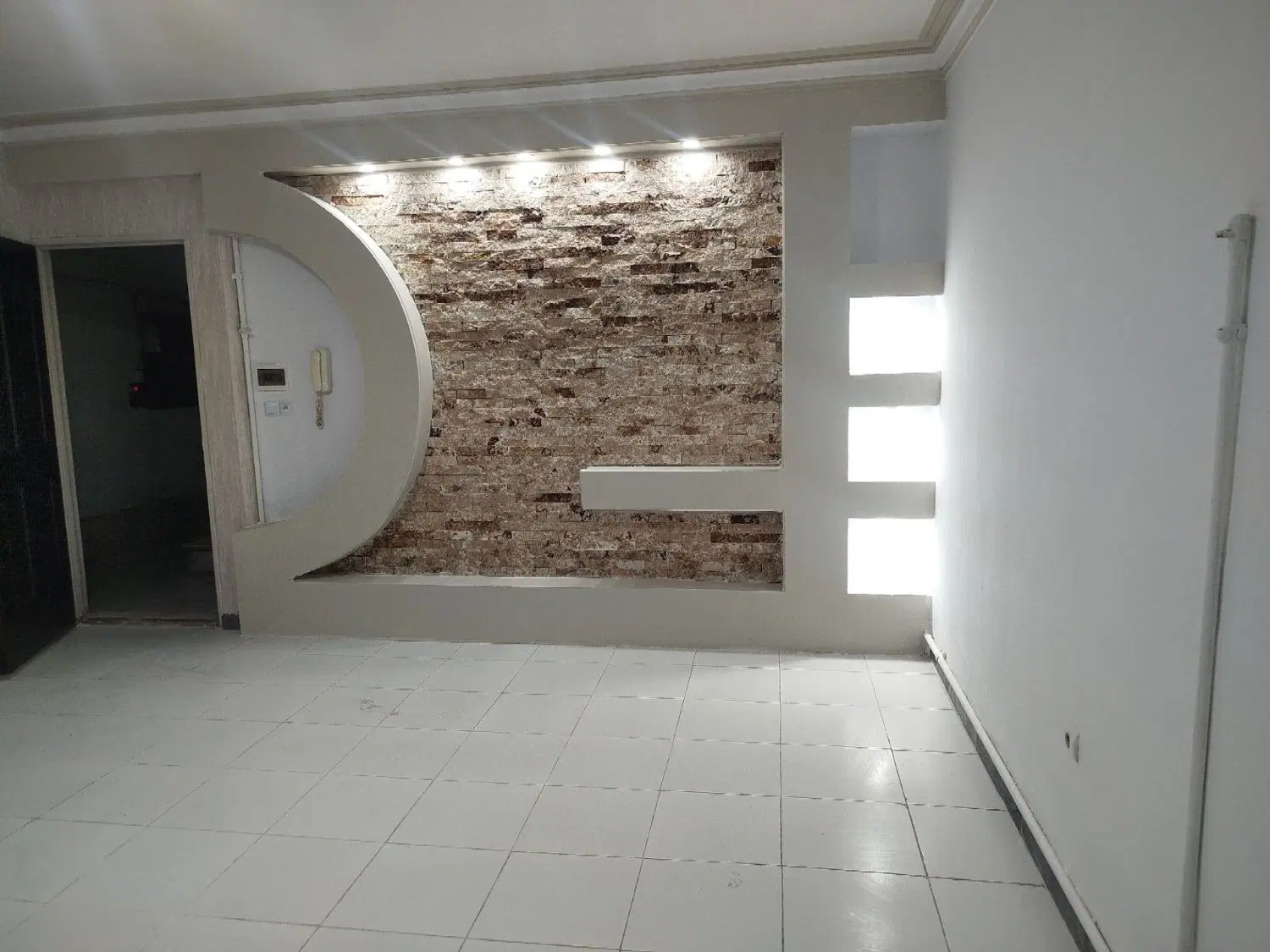 فروش واحد همکف حیاط دار