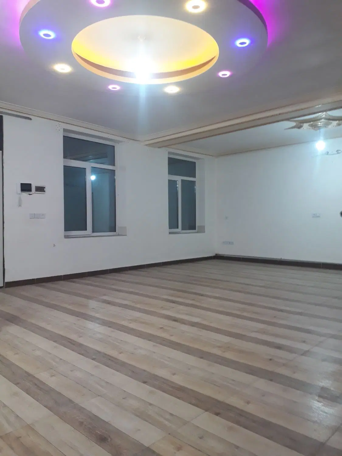 یک باب منزل مسکونی