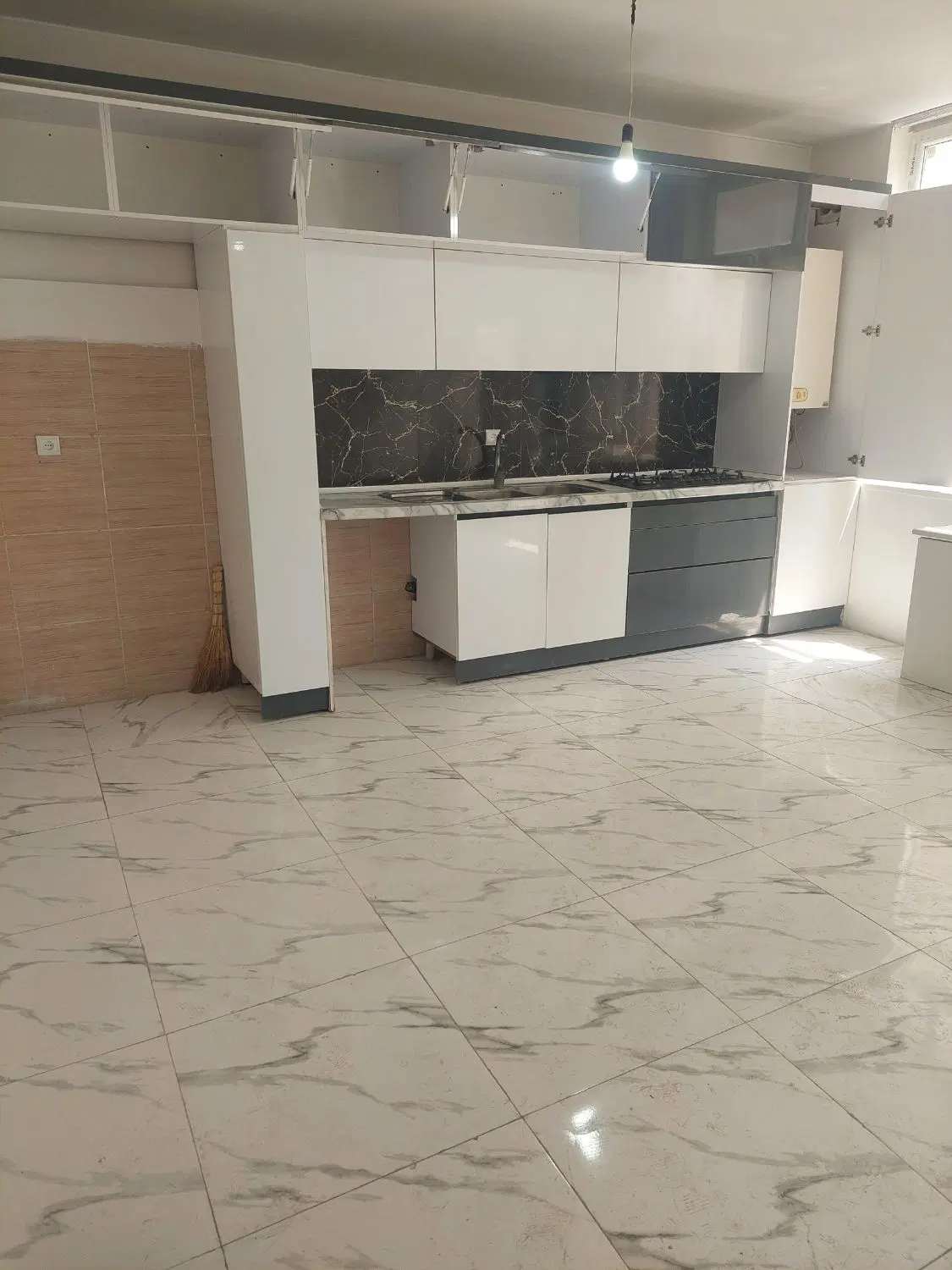 فروش ۵۸ متر دو خواب خوش نقشه چهار راه گلی