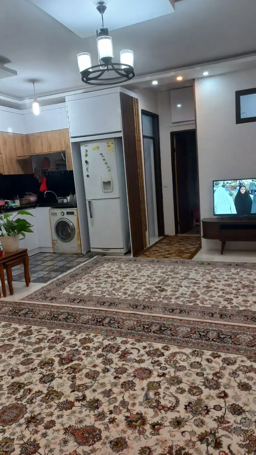 آپارتمان نوساز تمیز دوخوابه با آسانسور ایثار