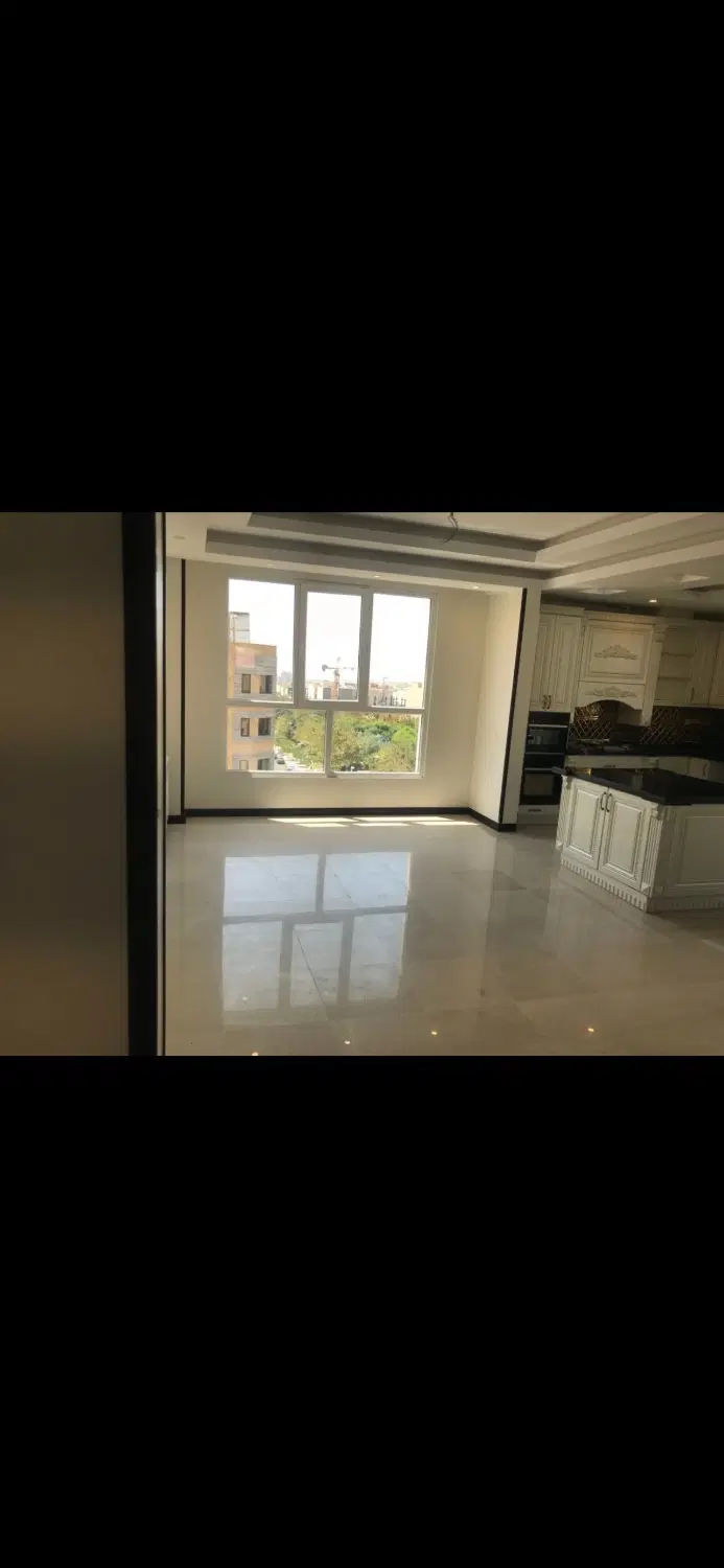 ۱۳۰متر _۳خواب _کلیدنخورده