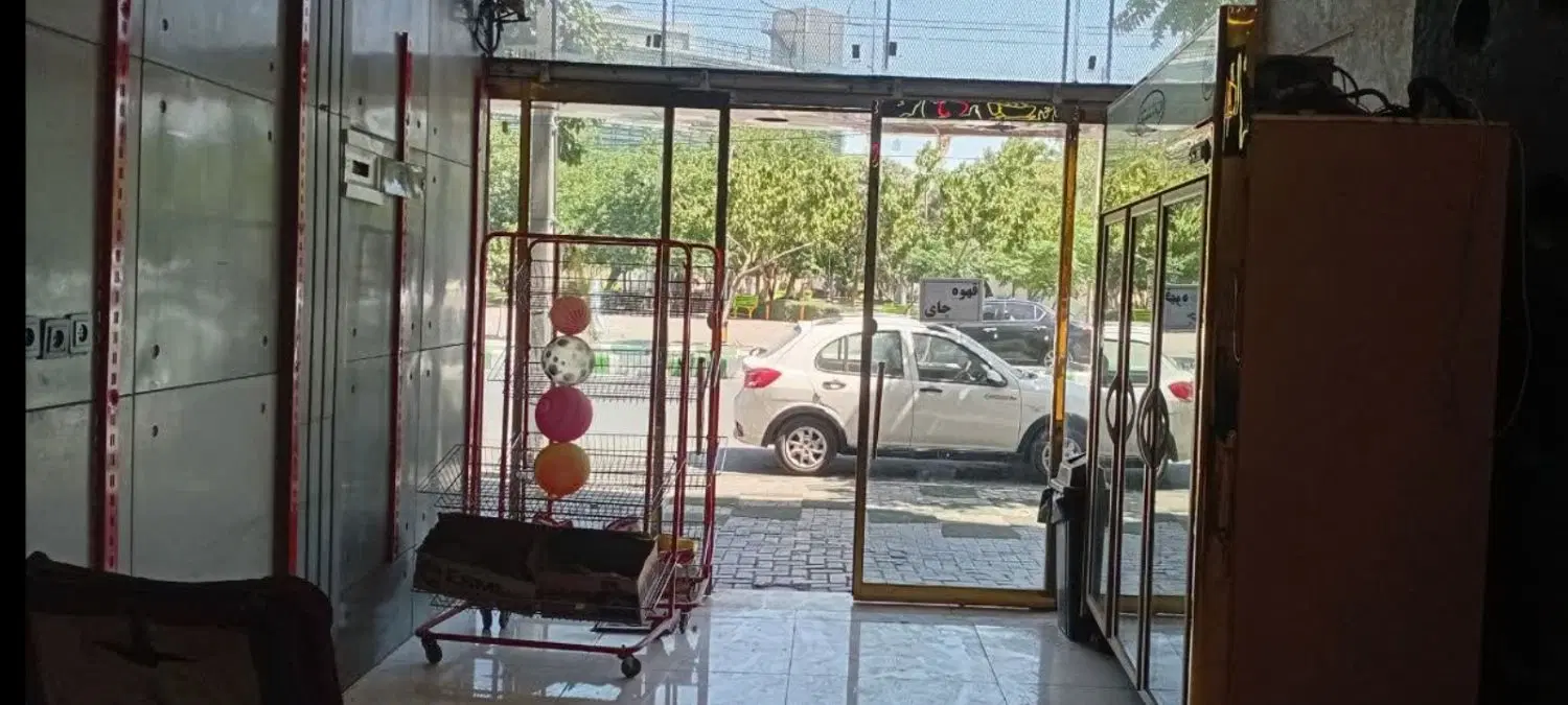رهن و اجاره مغازه تجاری ۷۰ متری