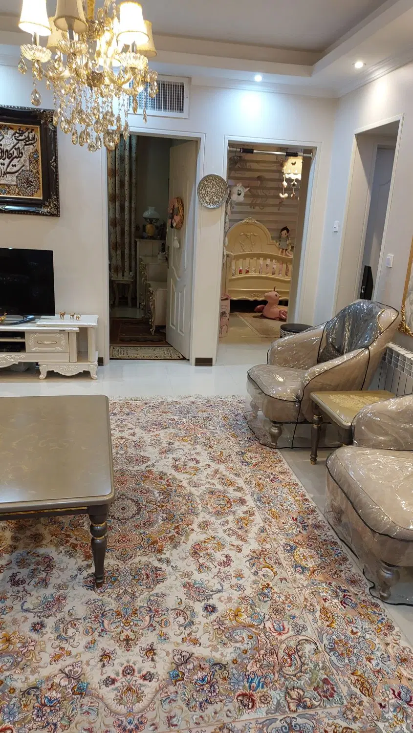 آپارتمان ۶۲ متری  دو خواب مالک هستم