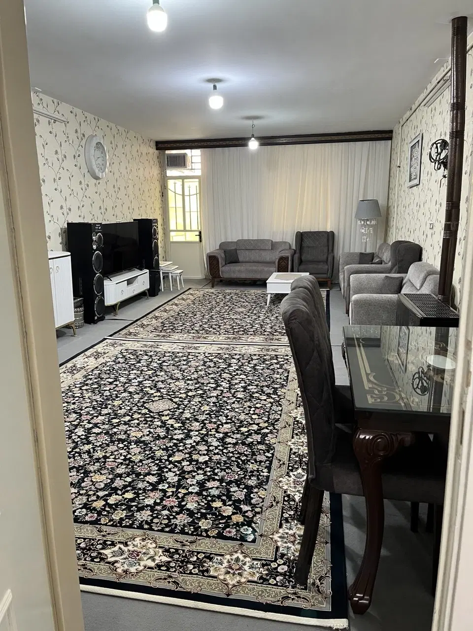 اجاره یک واحد مسکونی