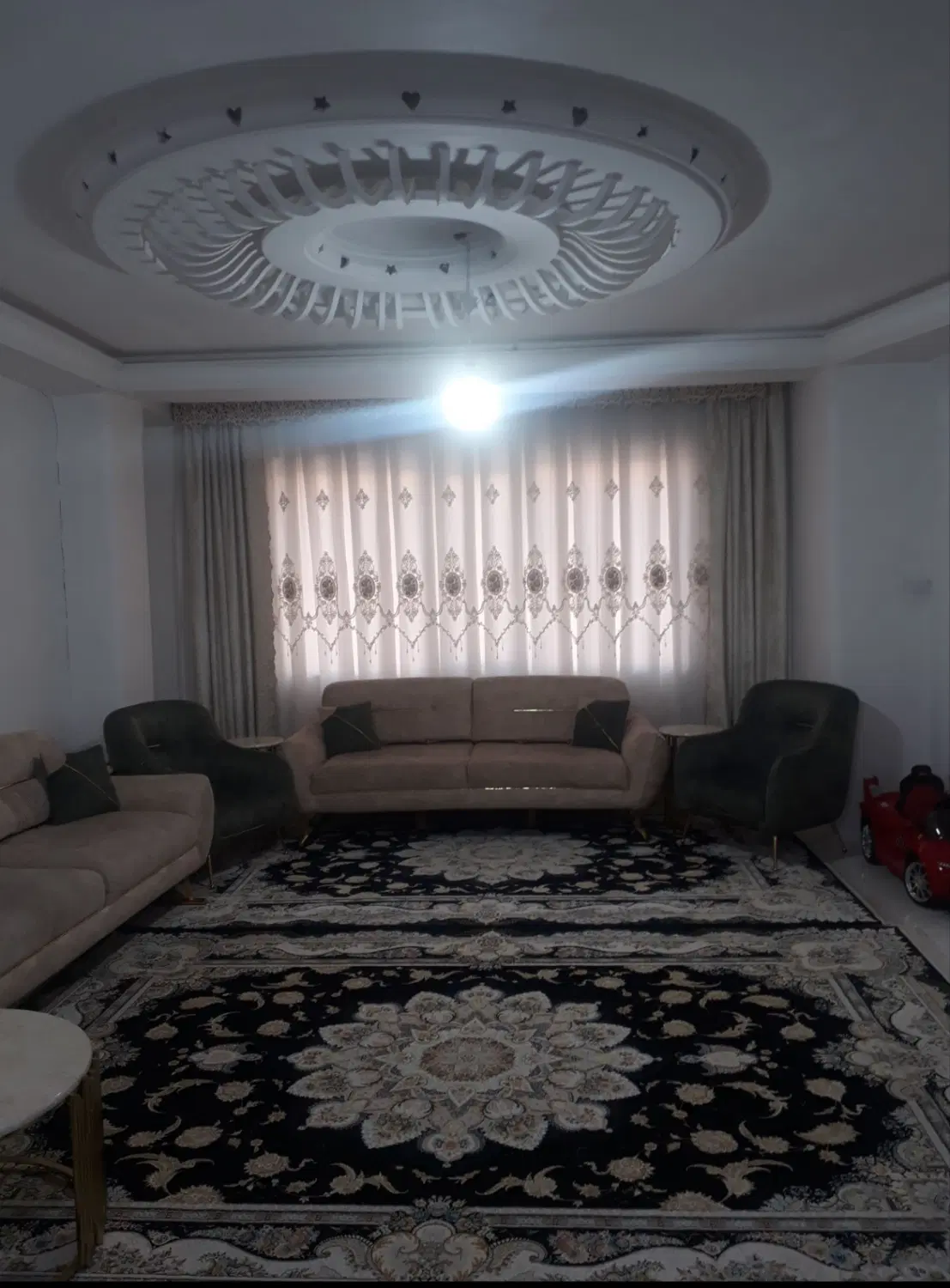 واحد ۱۰۰ متری اجاره