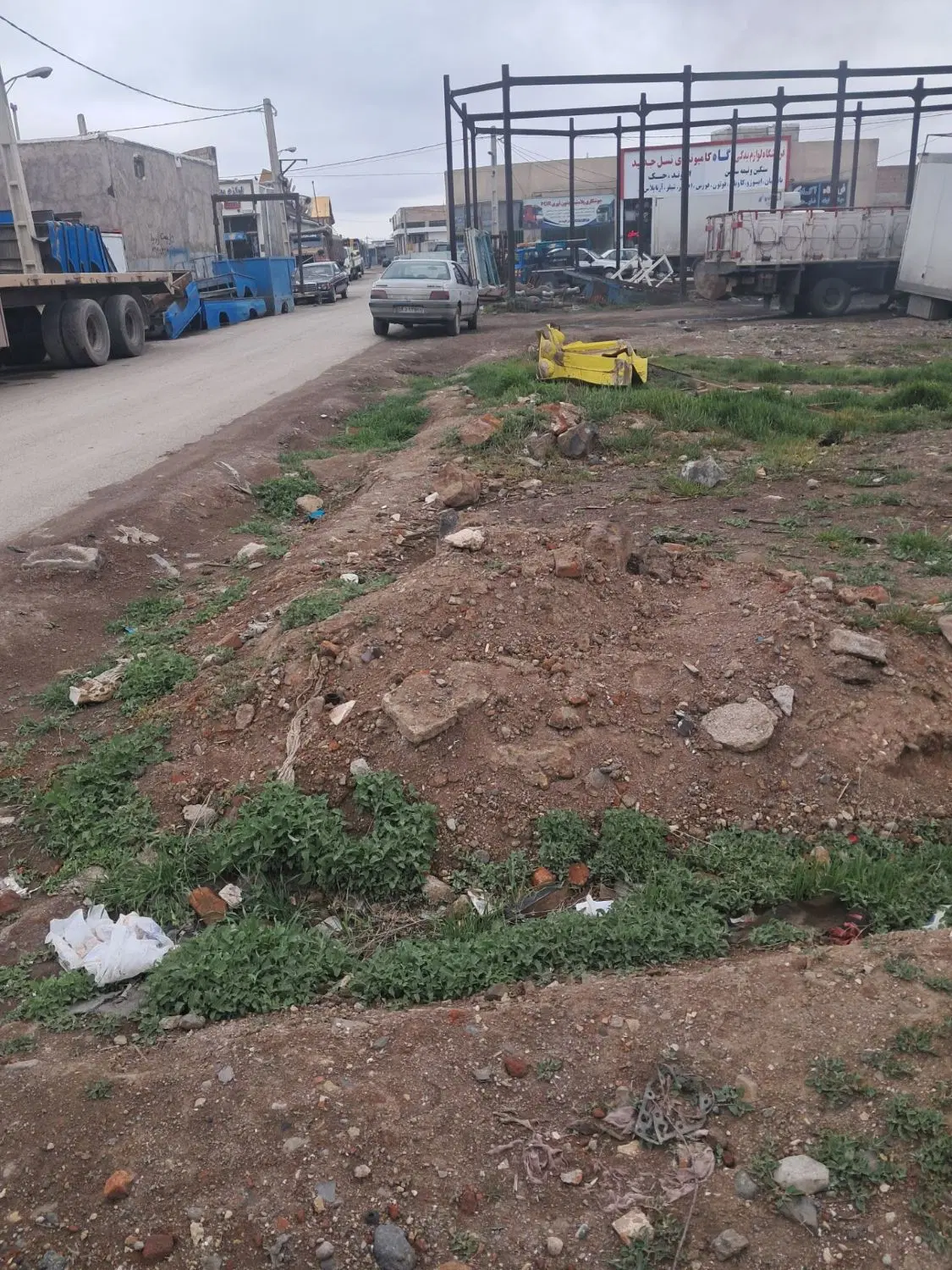 زمین ۴۰ متری در اوراق فروشان
