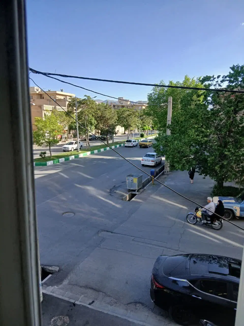 آپارتمان بر خیابان جهرم