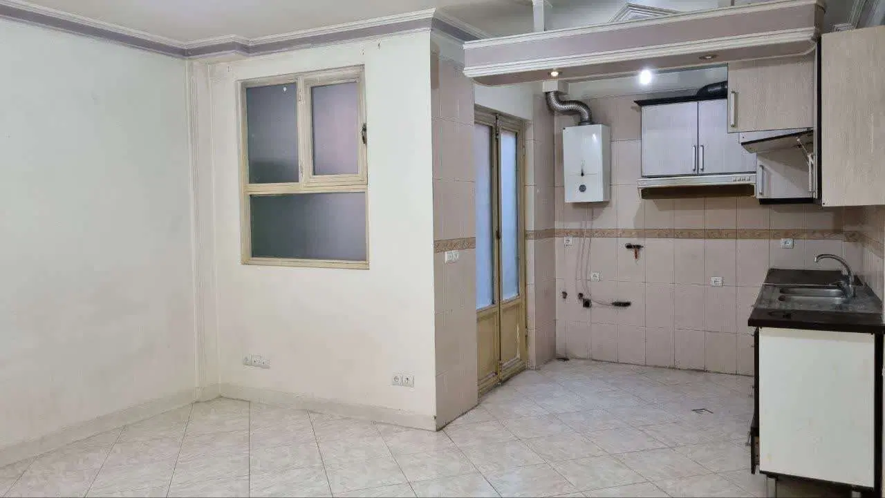 ۴۳ متر خیابان سرسبیل
