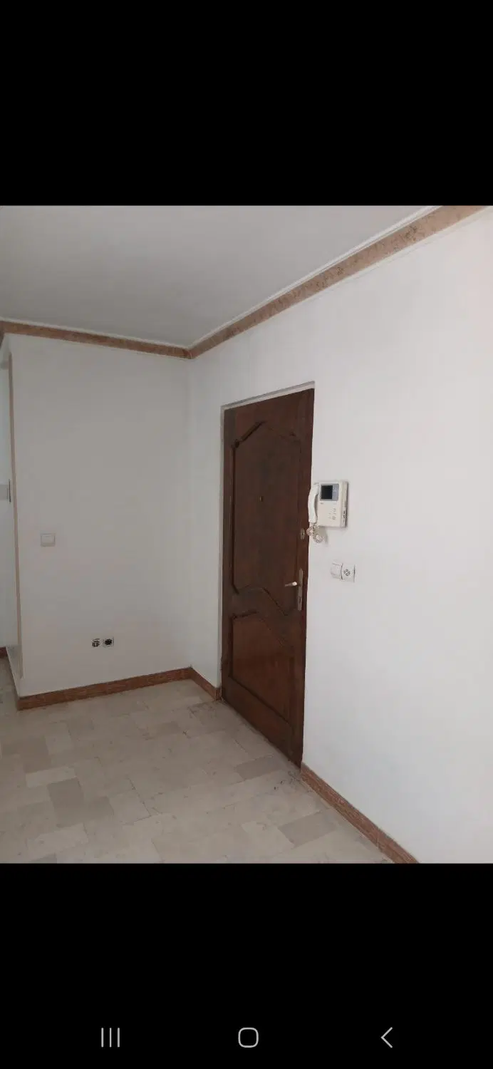40 متری با آسانسور و انباری