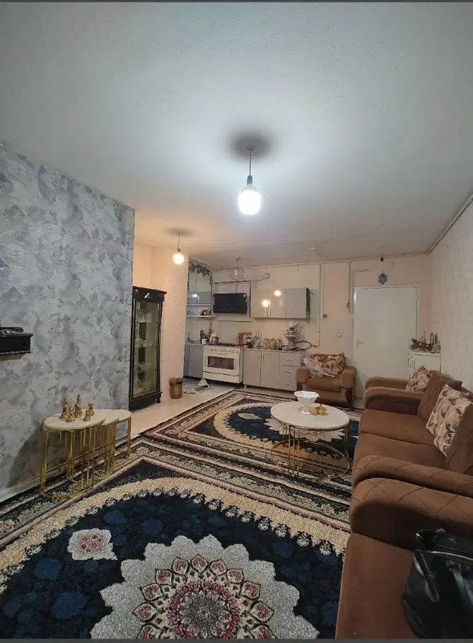فروش آپارتمان همکف هزاردستگاه