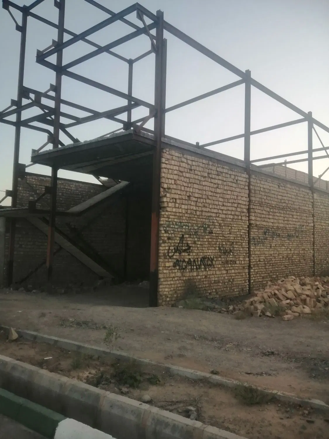 زمین فروشی درحاجی اباد