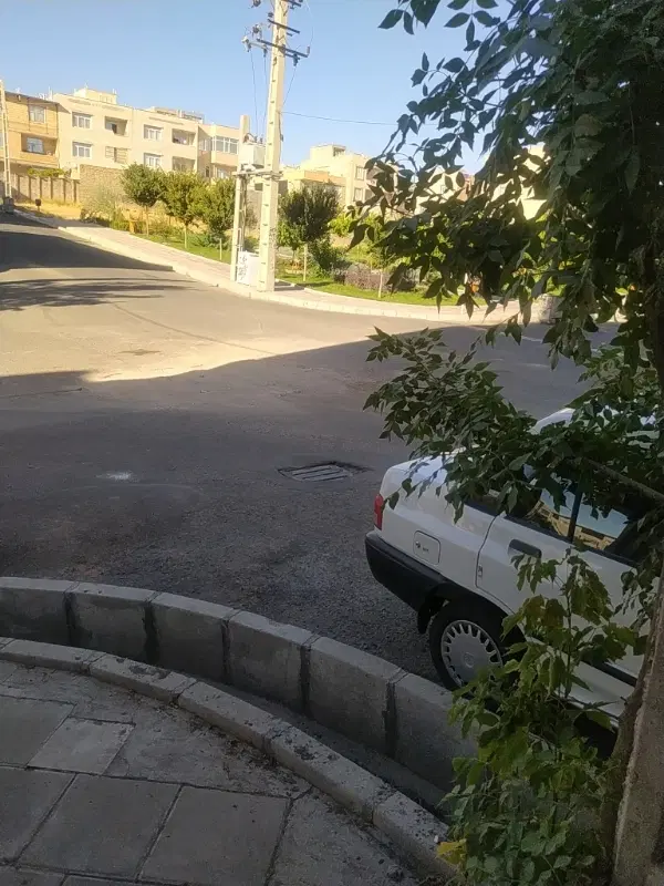 فروش باغ ۲۰۰۰متربالاترازآپارتمان های رضوان