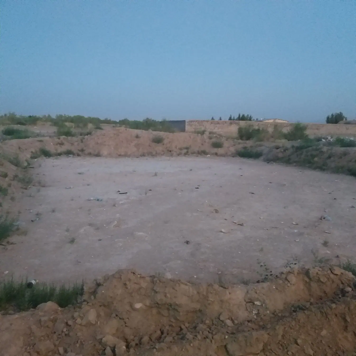 زمین باسفهرجان