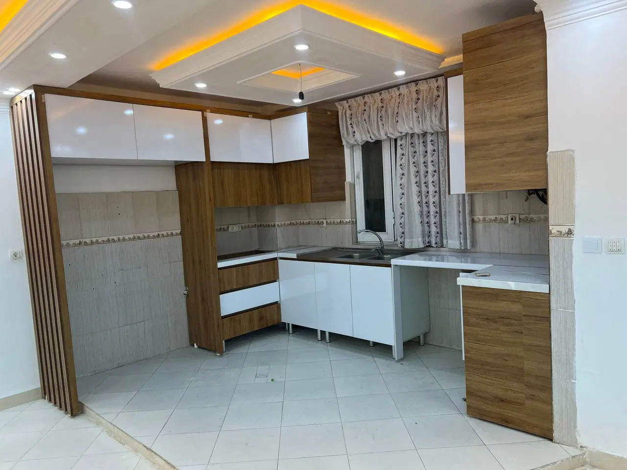 آپارتمان ۷۷متر دو خواب
