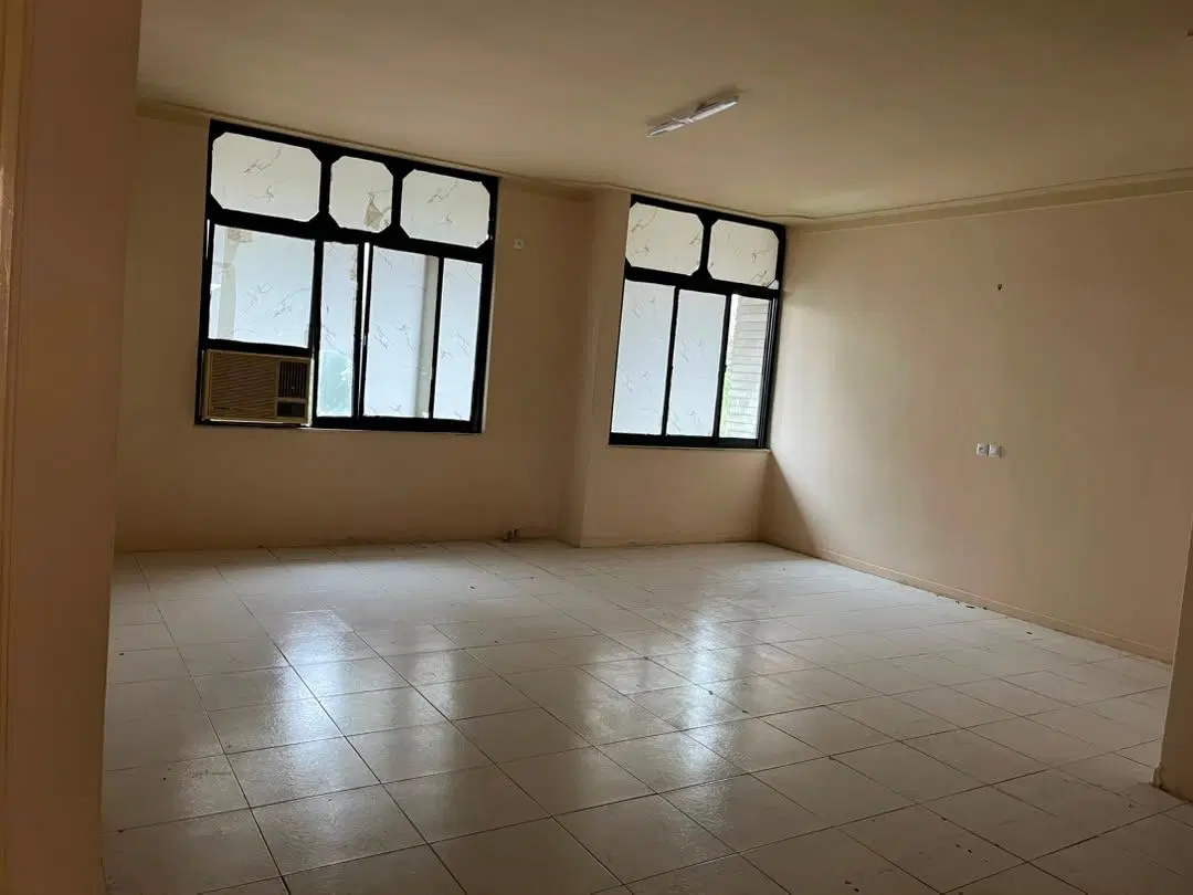 تجاری ۱۲۰ متر مربع ۲ اتاق