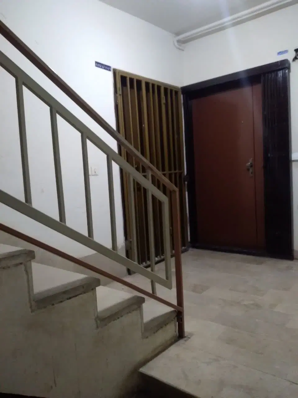 رهن و اجاره اپارتمان بهارستان یک خوابه همکف ۵۰متر