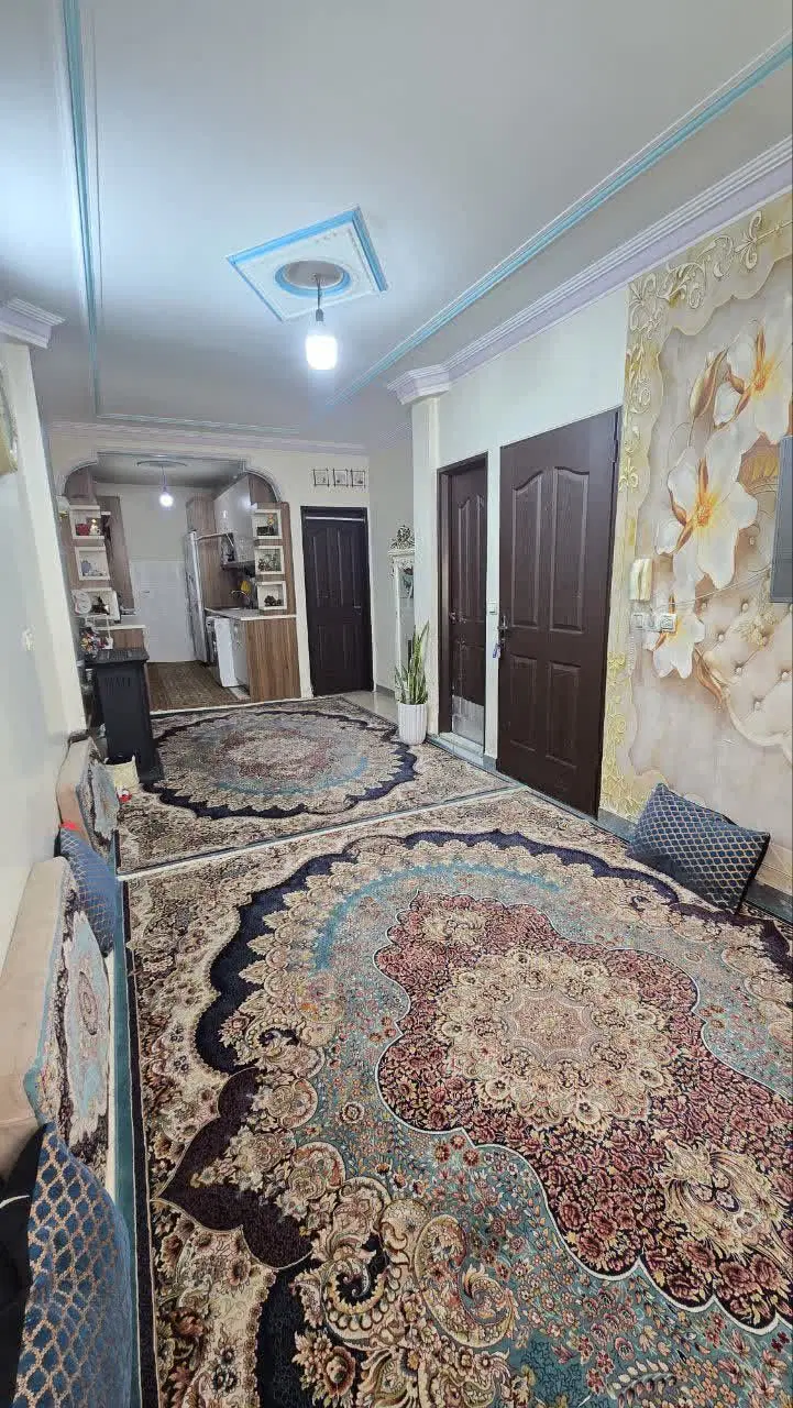 آپارتمان ۷۰ متری محله بهاران طبقه اول