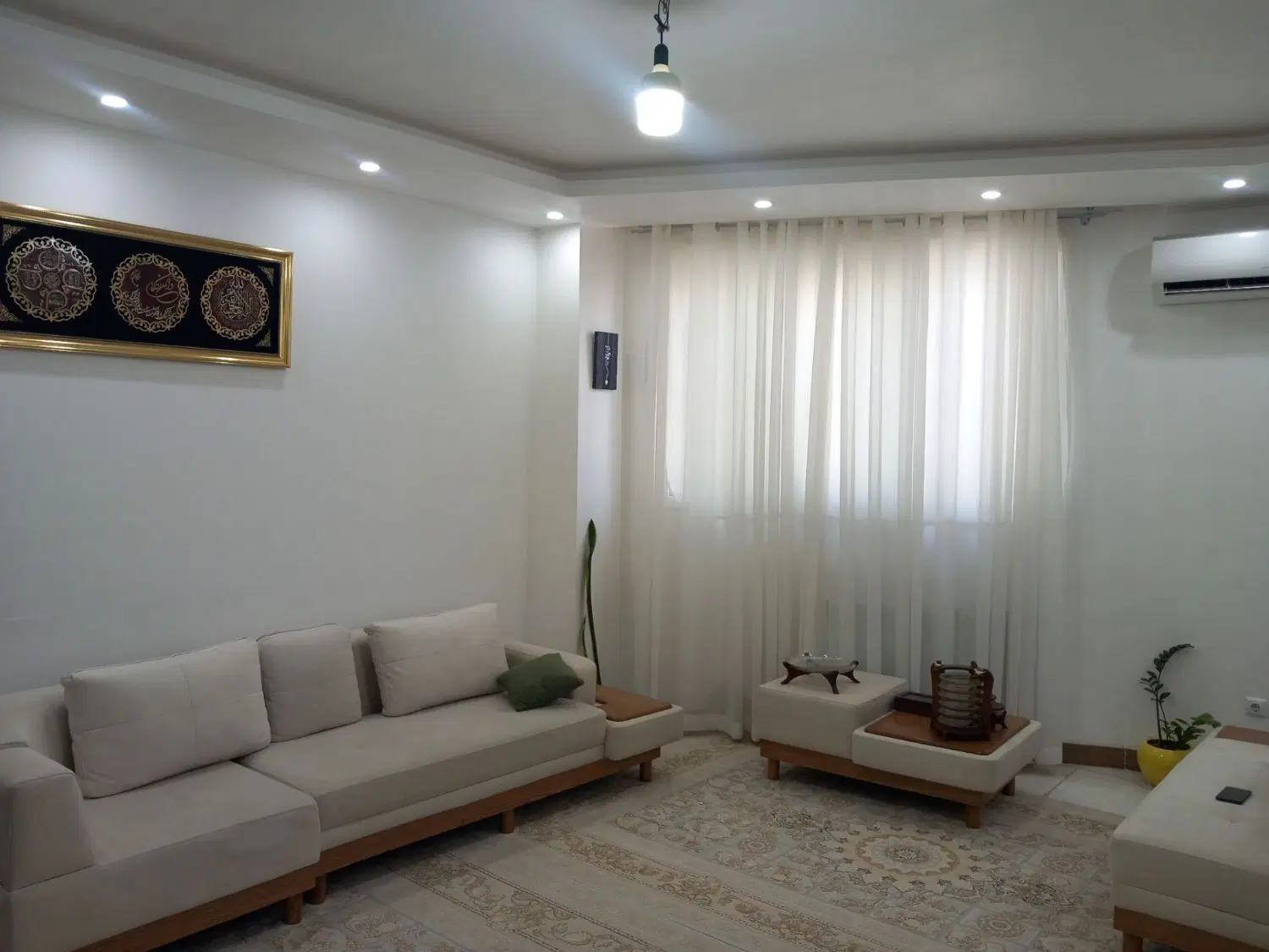 واحد نوساز و تمیز بر خیابان