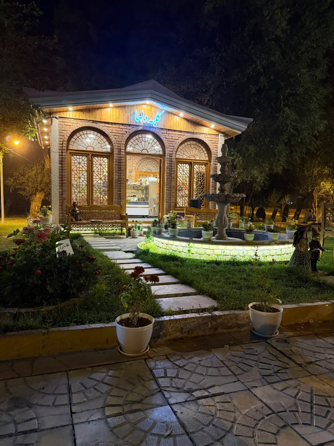 فروش واحد نیمه کاره خلیفه