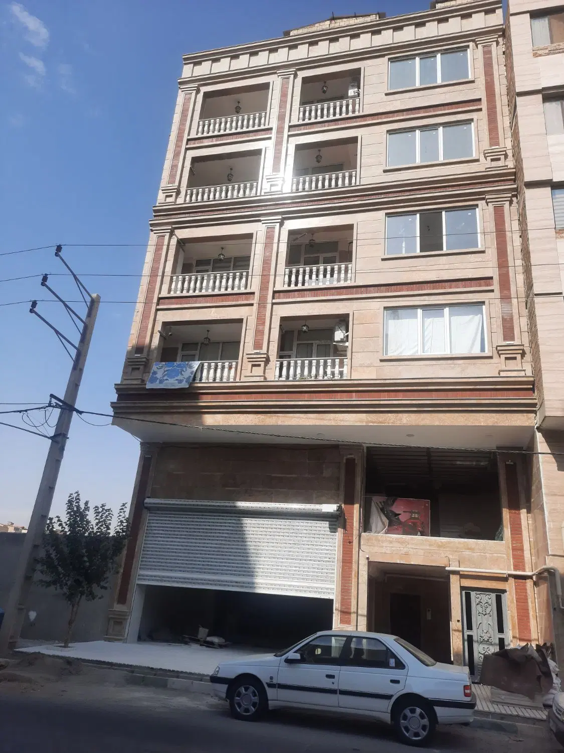 آپارتمان ۱۰۰ متری