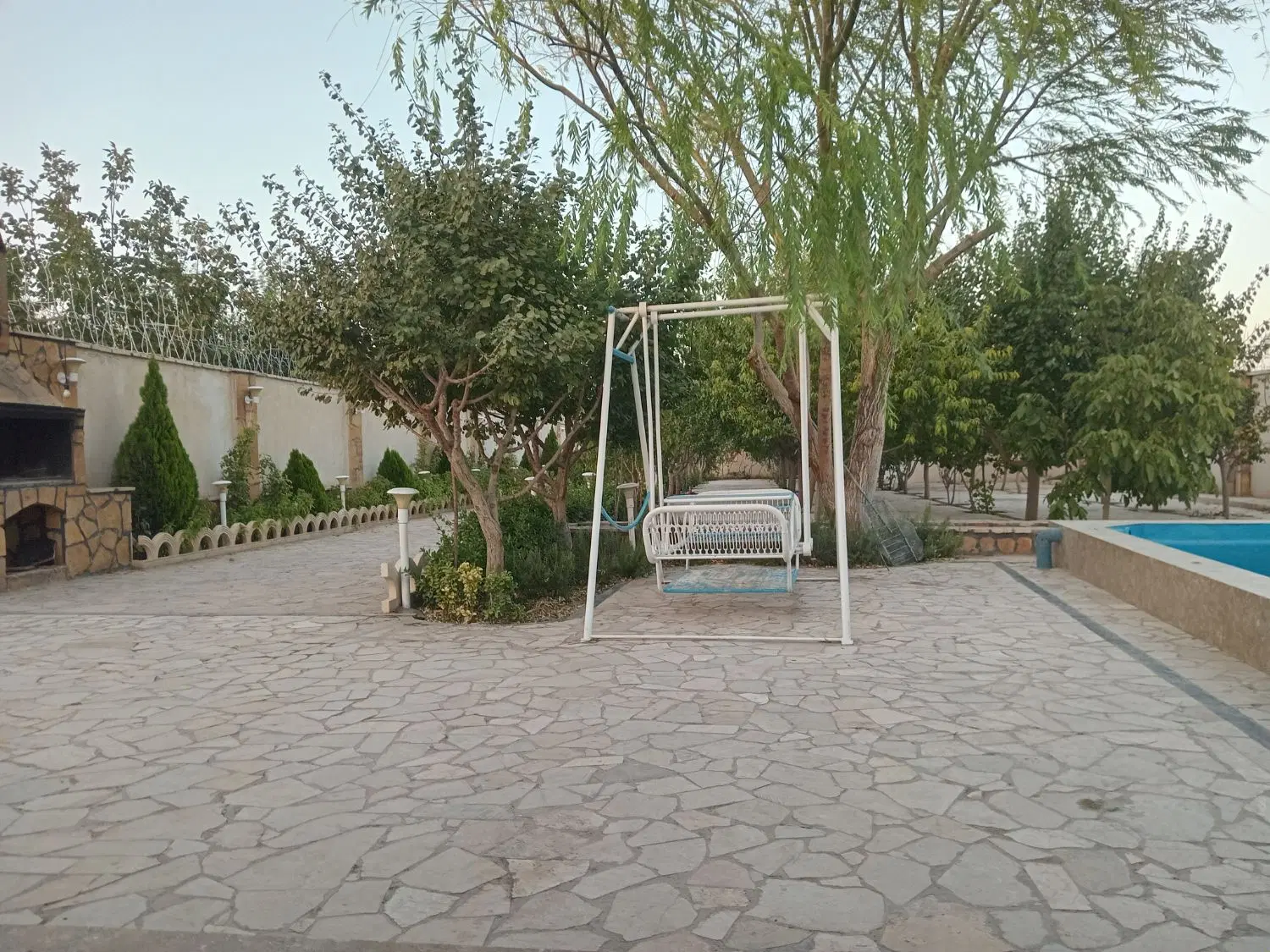 باغ لاکچری
