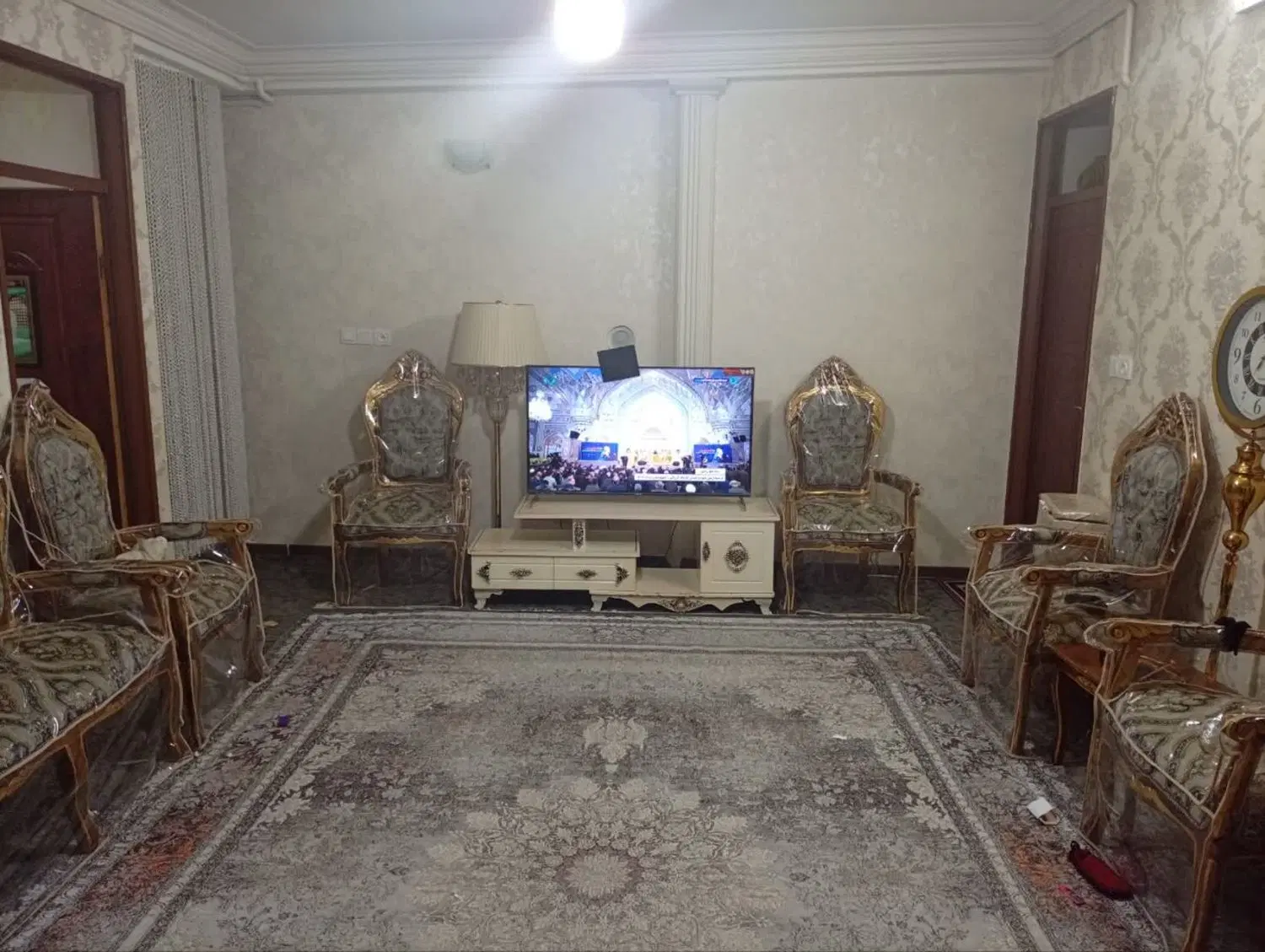 آپارتمان ۷۰ متری دو خواب با پشت بام اختصاصی