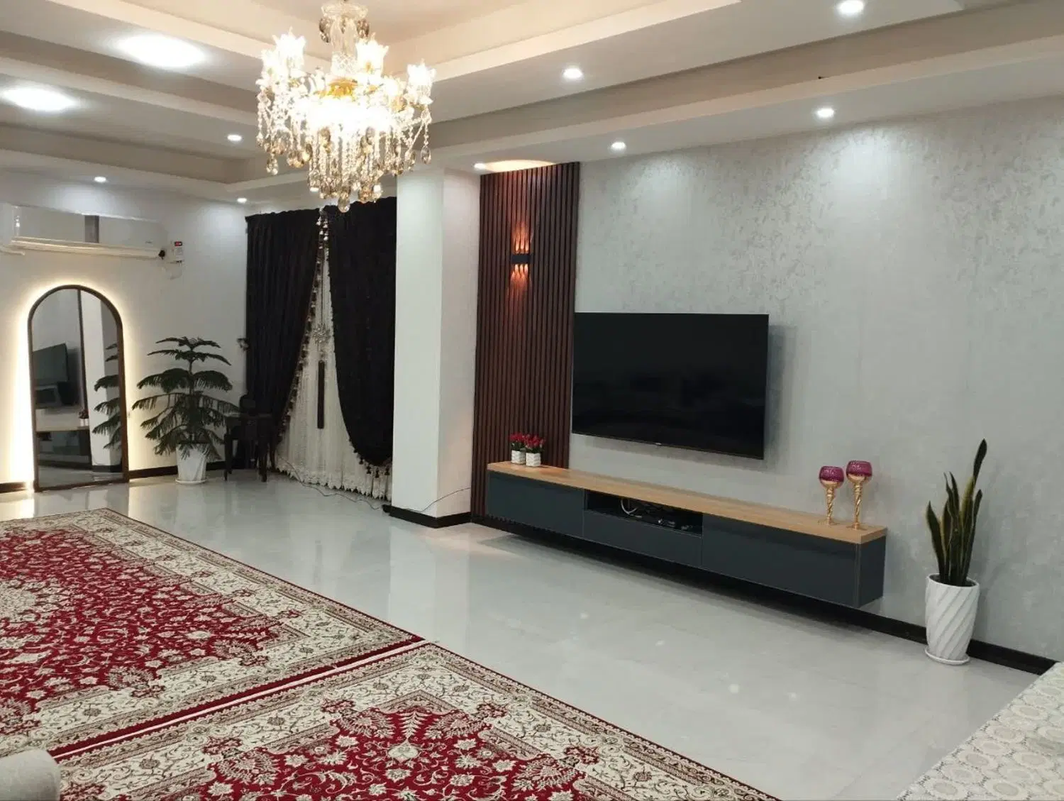 آپارتمان واحد جلو گلستان سعدی
