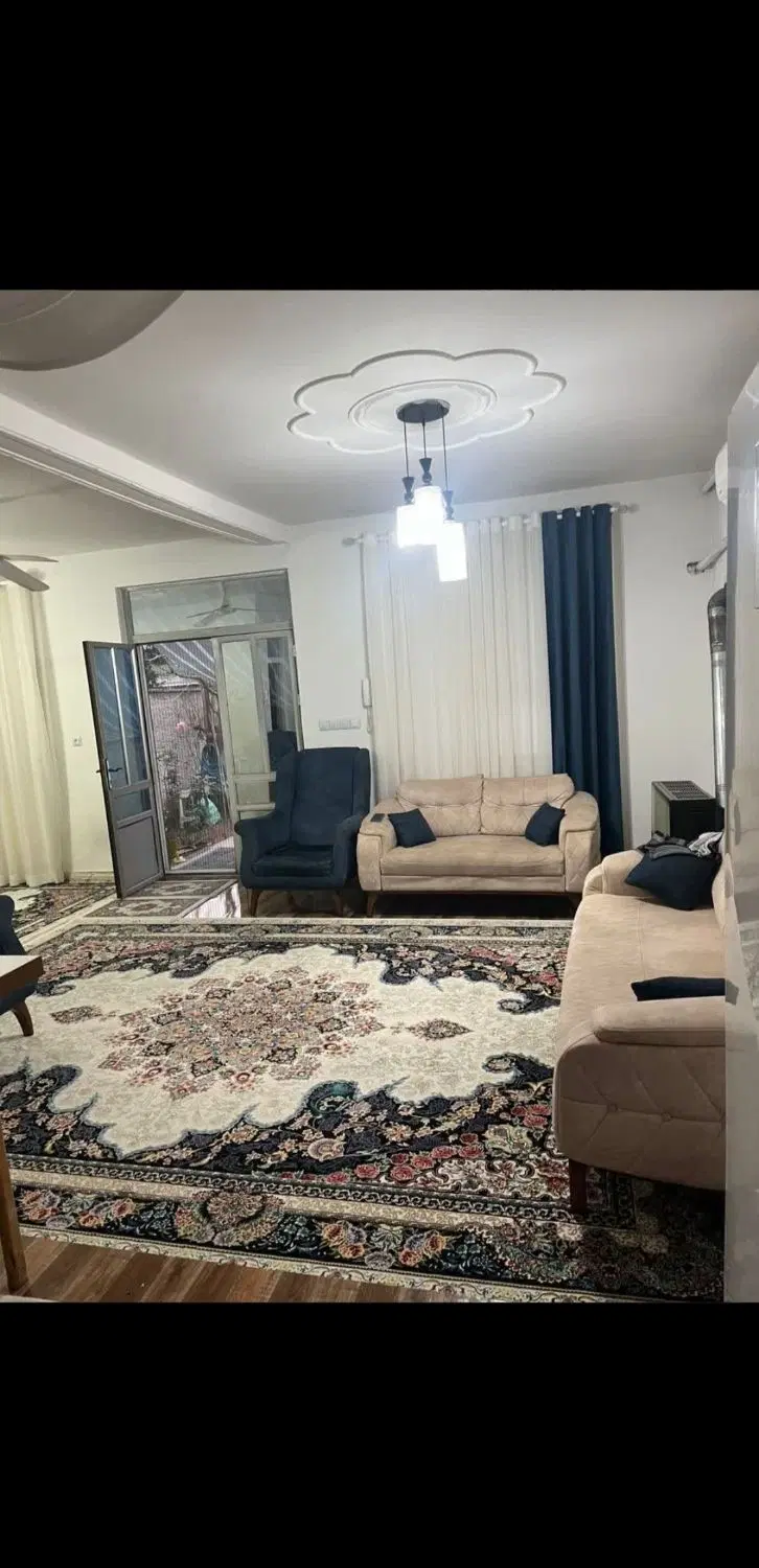 خانه ویلایی سرسبز