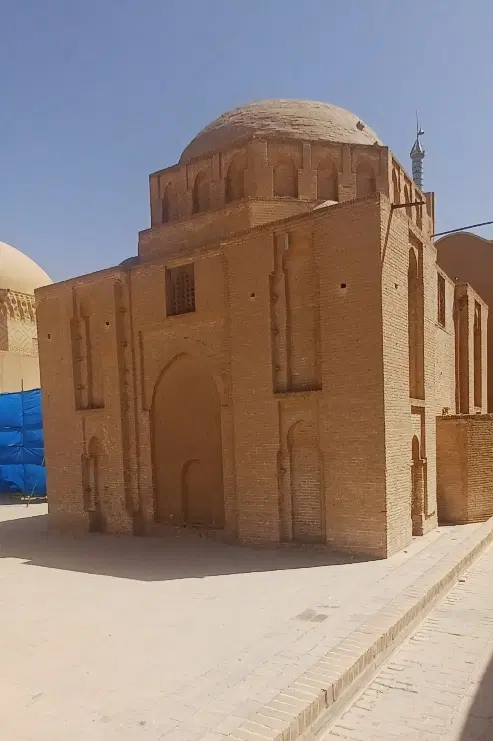 همخونه میخوام