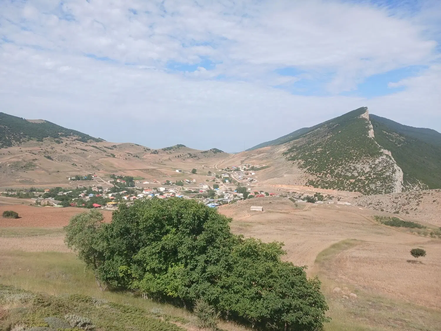 فروش یک قطعه زمین داخل بافت روستای سرخگریوه