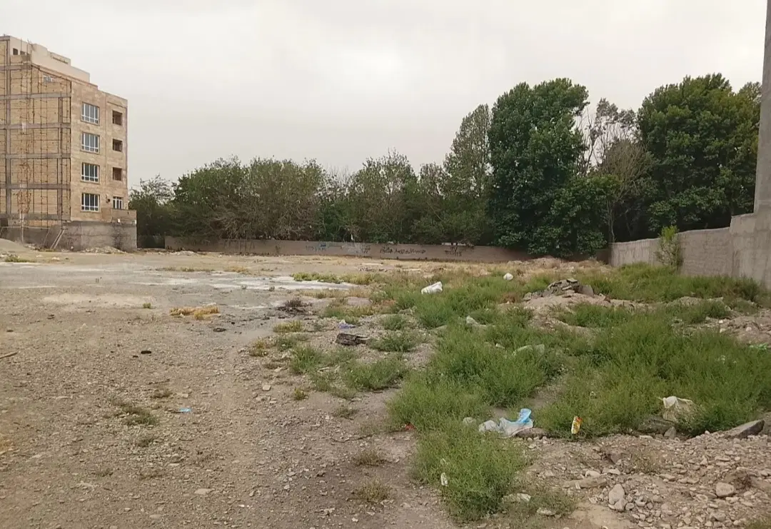 زمین فروشی