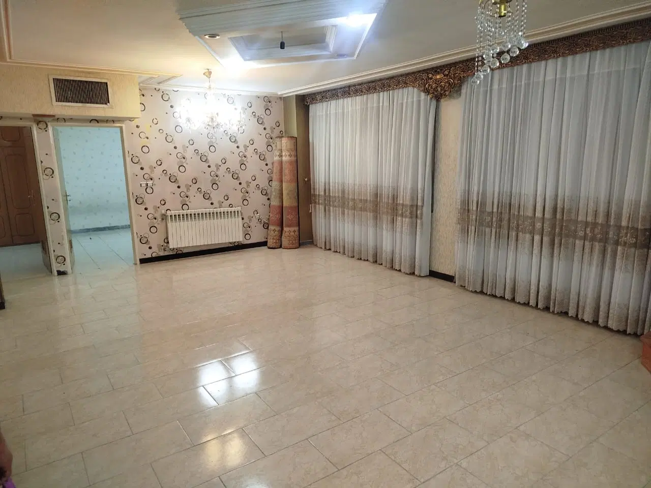 آپارتمان ۱۲۵متری تک واحدی سه خواب