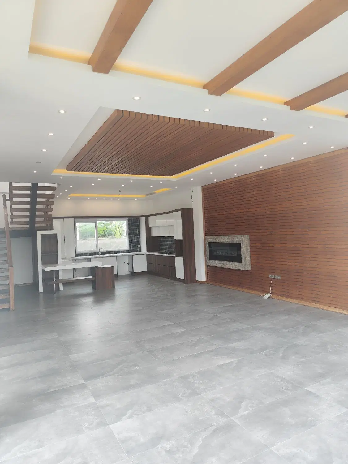 ویلا شهرکی تاپ لوکیشن
