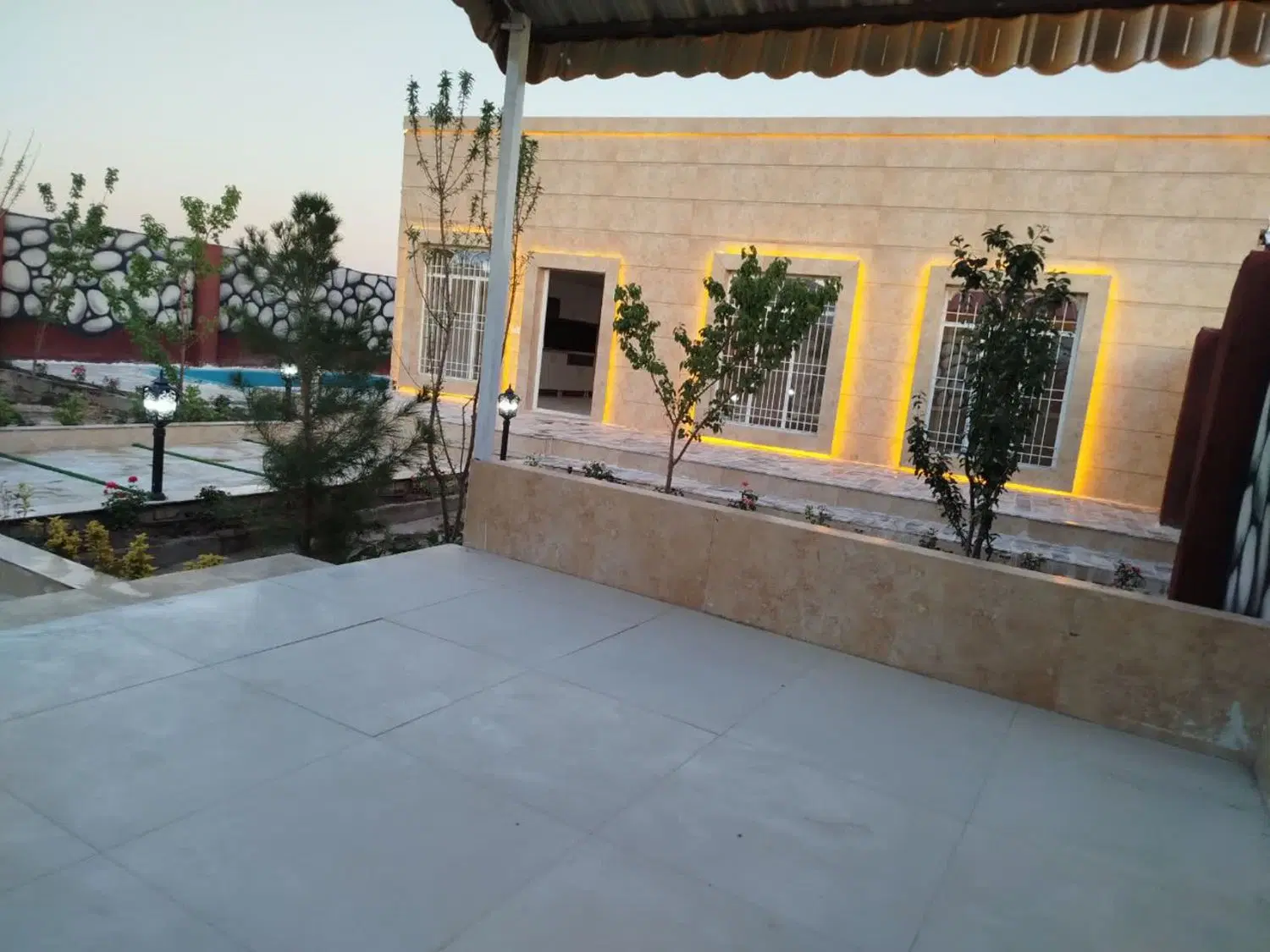باغ ویلا آماده سند دار داخل بافت