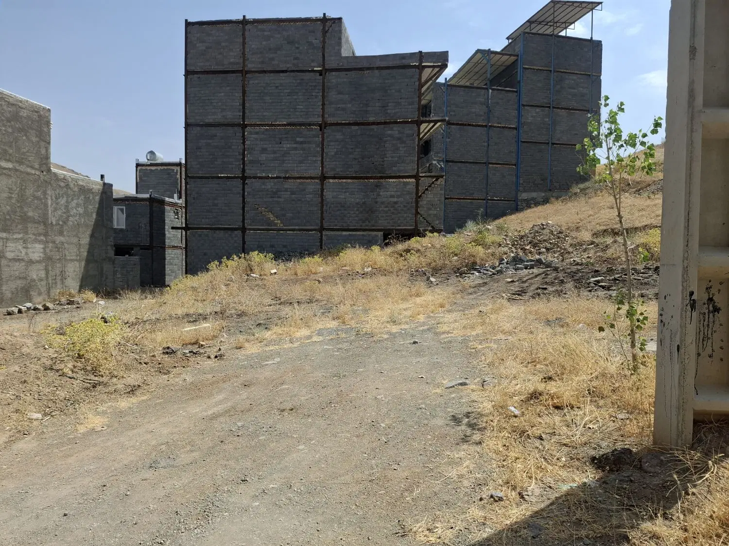 ۲۰۰ متر زمین دو کله در دوشان