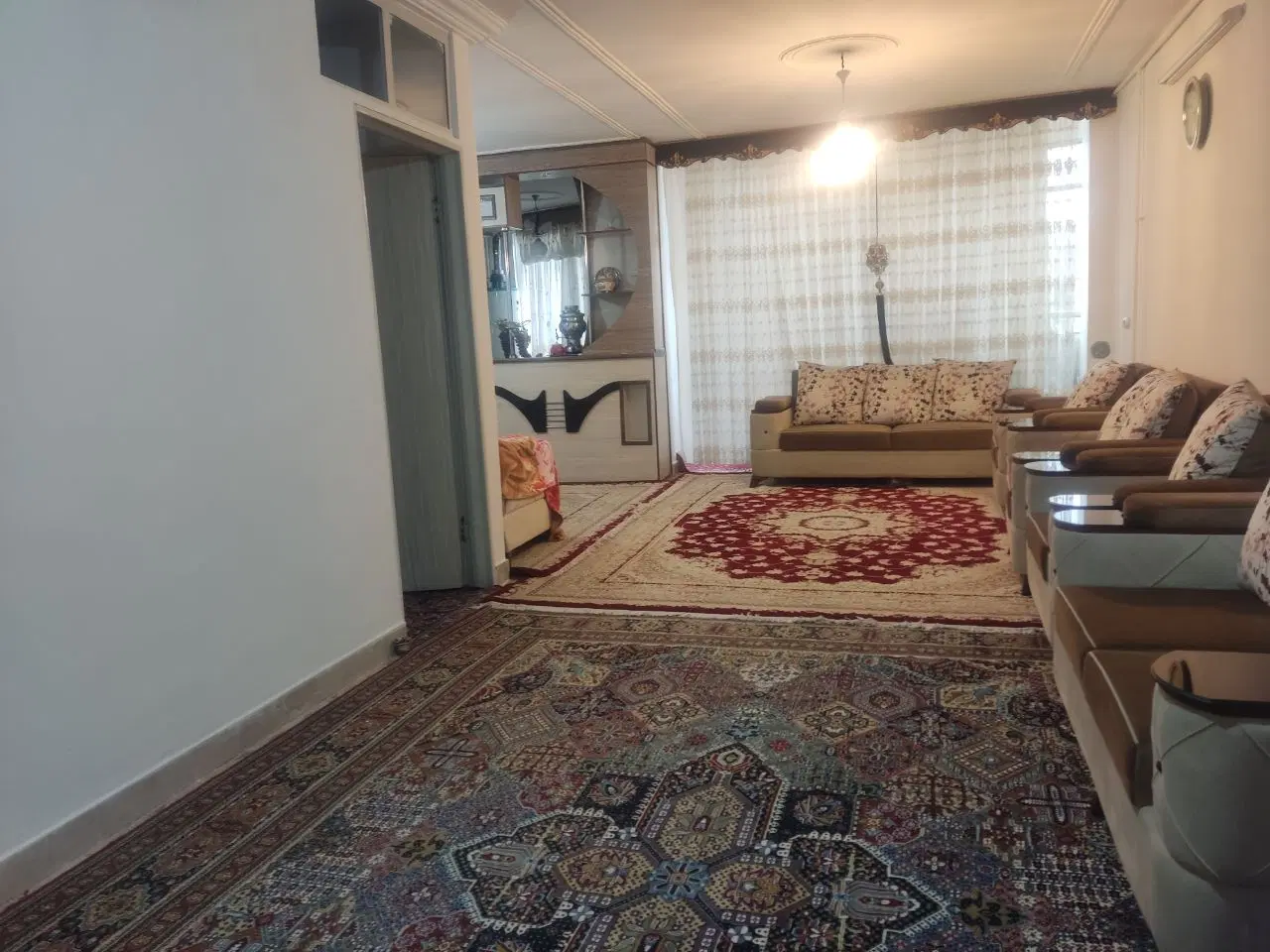 رهن واحد۹۰متری باتمام امکانات مرکزشهر