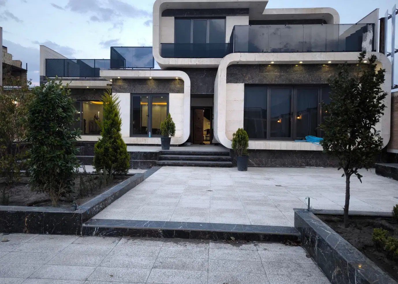 فروش باغ ویلا مدرن شاهنامه۷۶(دهشک)