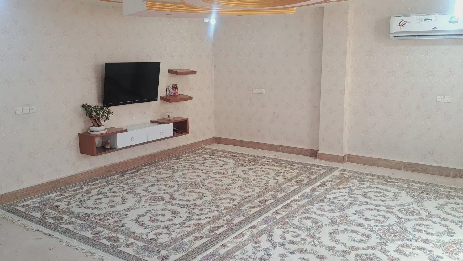 آپارتمان ۱۳۵ متری، تک‌واحدی، فوق‌العاده دلباز