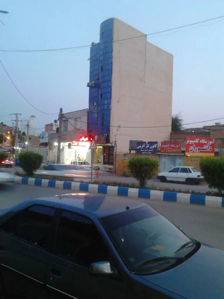 اجاره مغازه  ۸۰ متری سه راه مخابرات