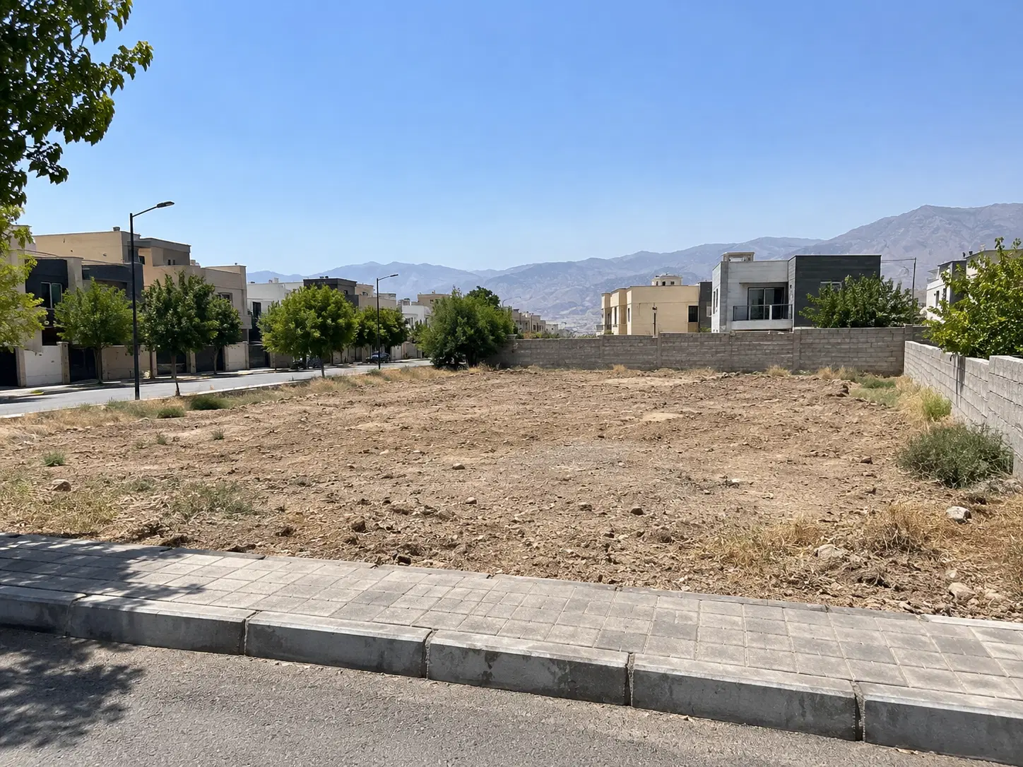 زمین مسکونی