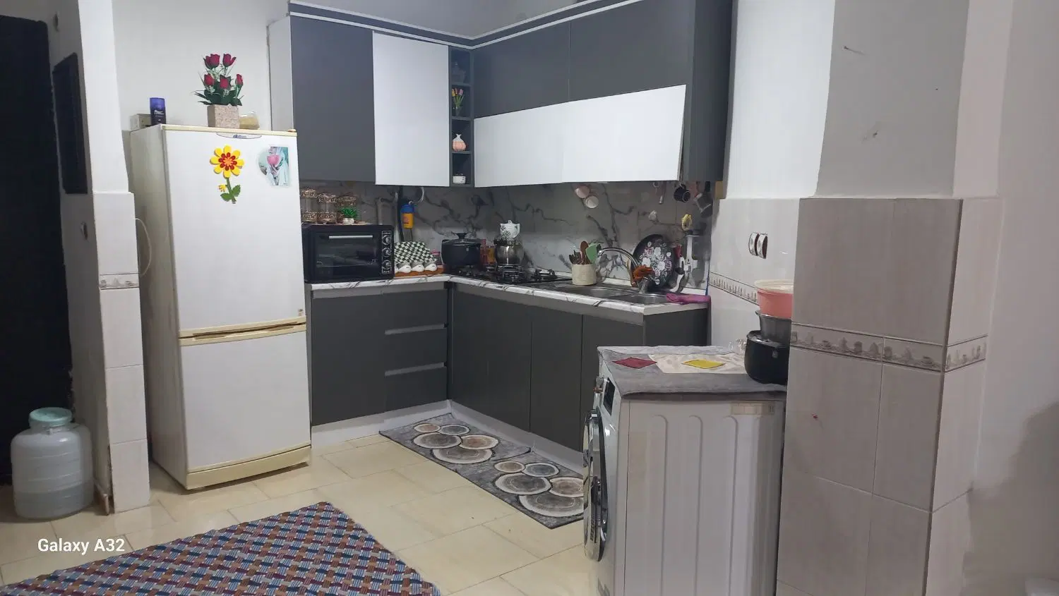 آپارتمان مرکز شهر خشکبیجار سند تک برگ