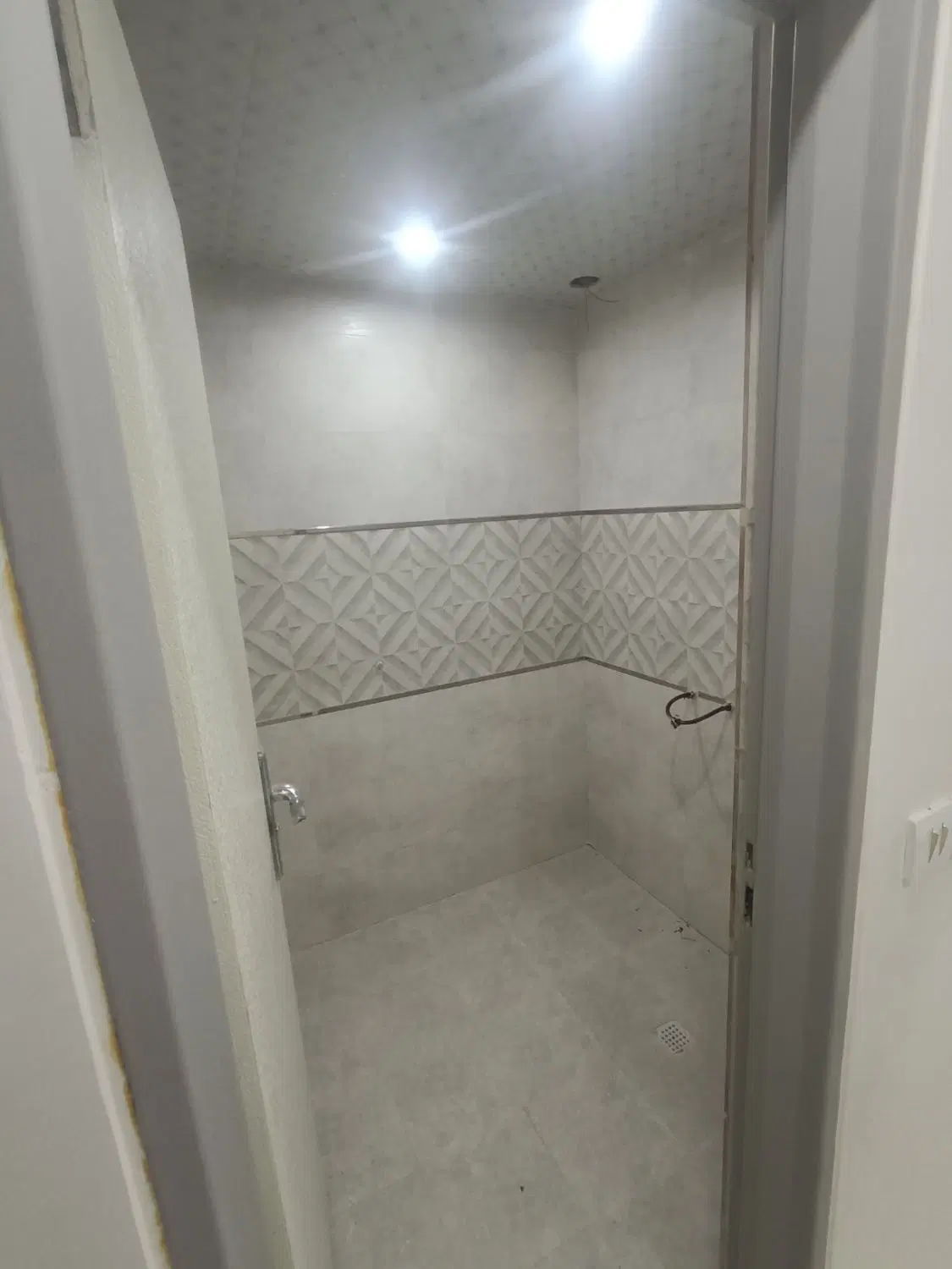 آپارتمان 136متری_3خواب_پارکینگ اصلی_غرق نور