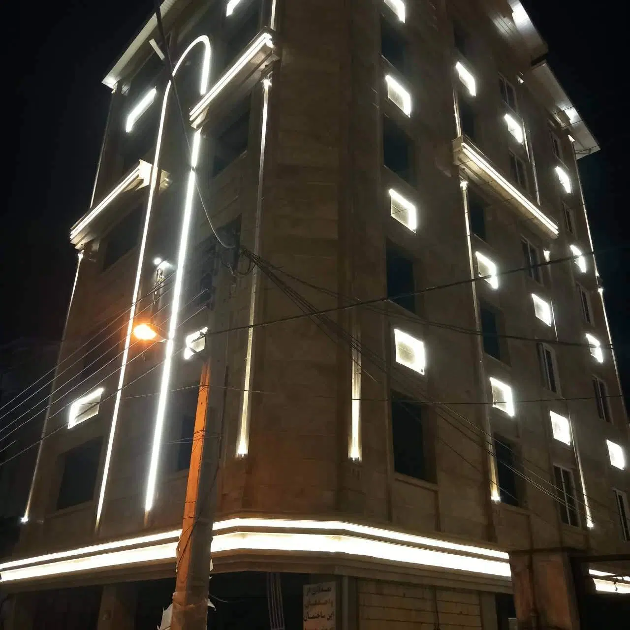 فروش آپارتمان نوساز در خ امام ره