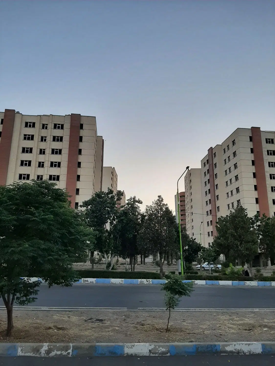 رهن و اجاره ۱۰۰ متری محله C8