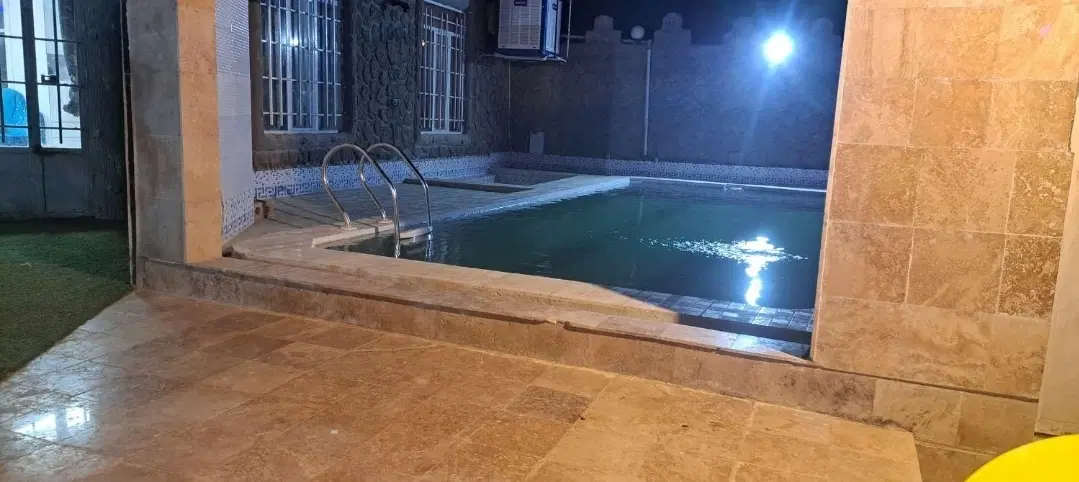 ویلا باغ نقلی نوساز ۵۰۰متر ۲۰۰متر ساخت ۳خواب مستر