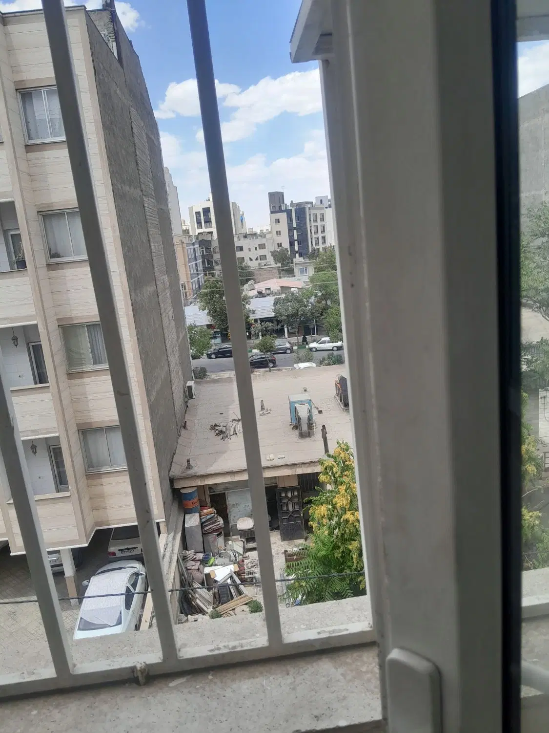 صدمتری خوش نقشه با اسانسور