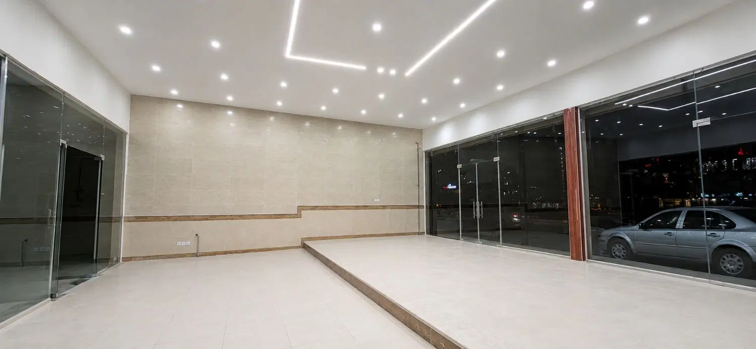 مغازه تجاری