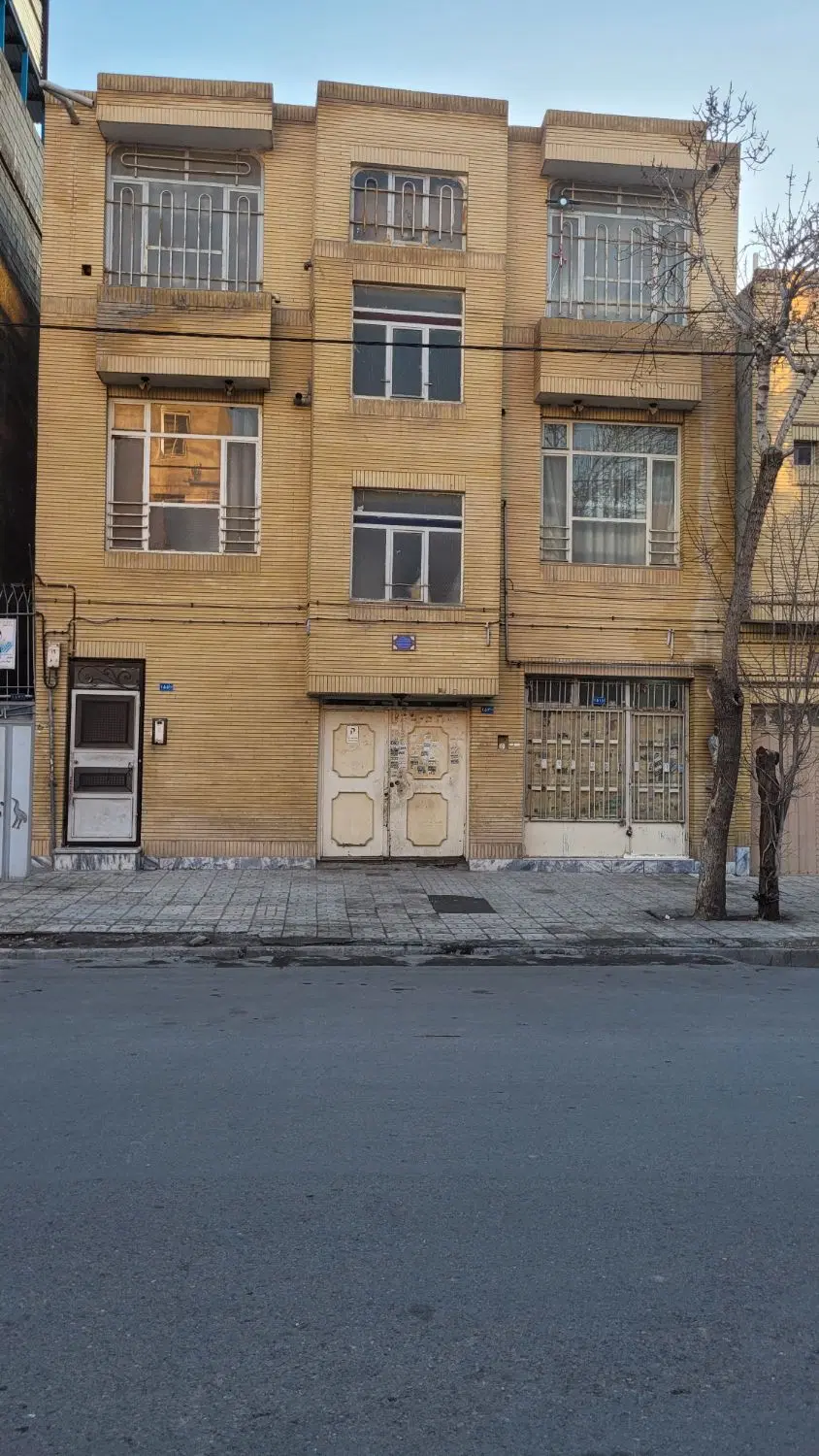 ویلایی ۱۰۳متر ۳طبقه وحدت۱۲ ،۱۲مترتجاری