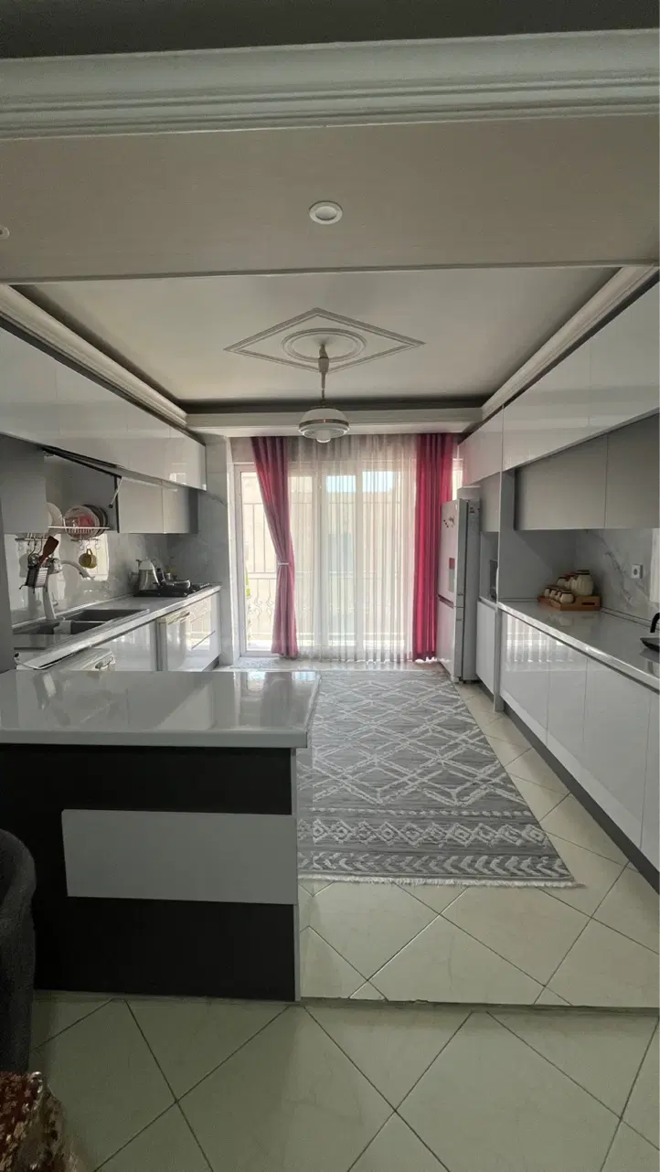 ۱۰۰ متر _ دو خواب _ تاپ لوکیشن